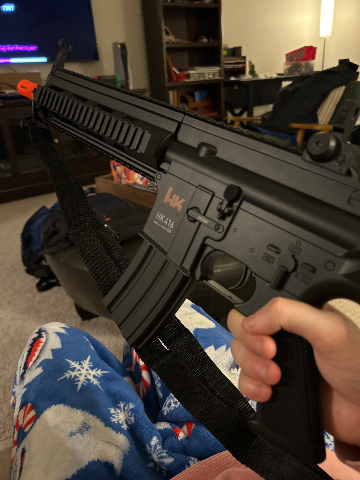 airsoft, of course :3
YEAH!!

luka luvz u :3